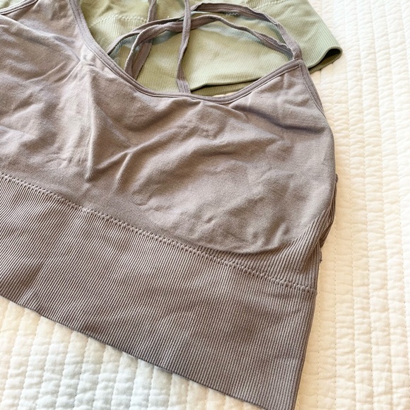 2 Lightweight Sports Bra Tops - Picture 2 of 3